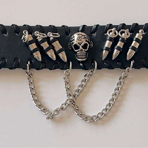 Skull and chain faux leather bracelet, adjustable - Picture 3 of 11